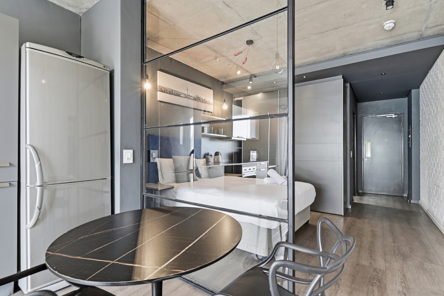 1 Bedroom Property for Sale in Woodstock Western Cape